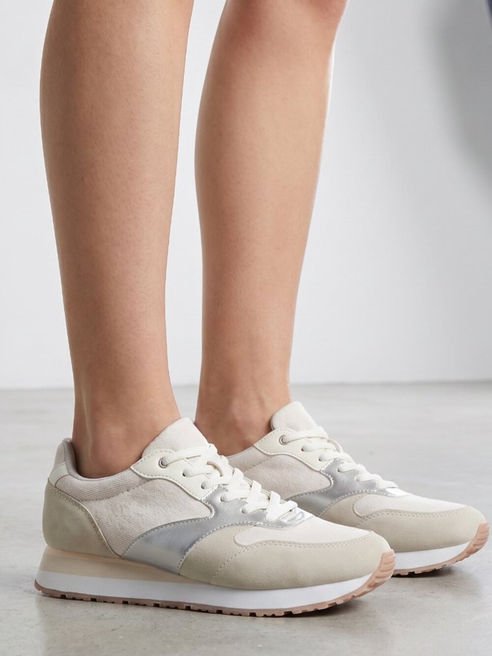 Religious Comfort Daisy Fashion Sneakers